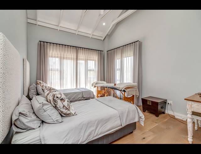6 BEDROOM HOUSE FOR SALE IN STEYN CITY